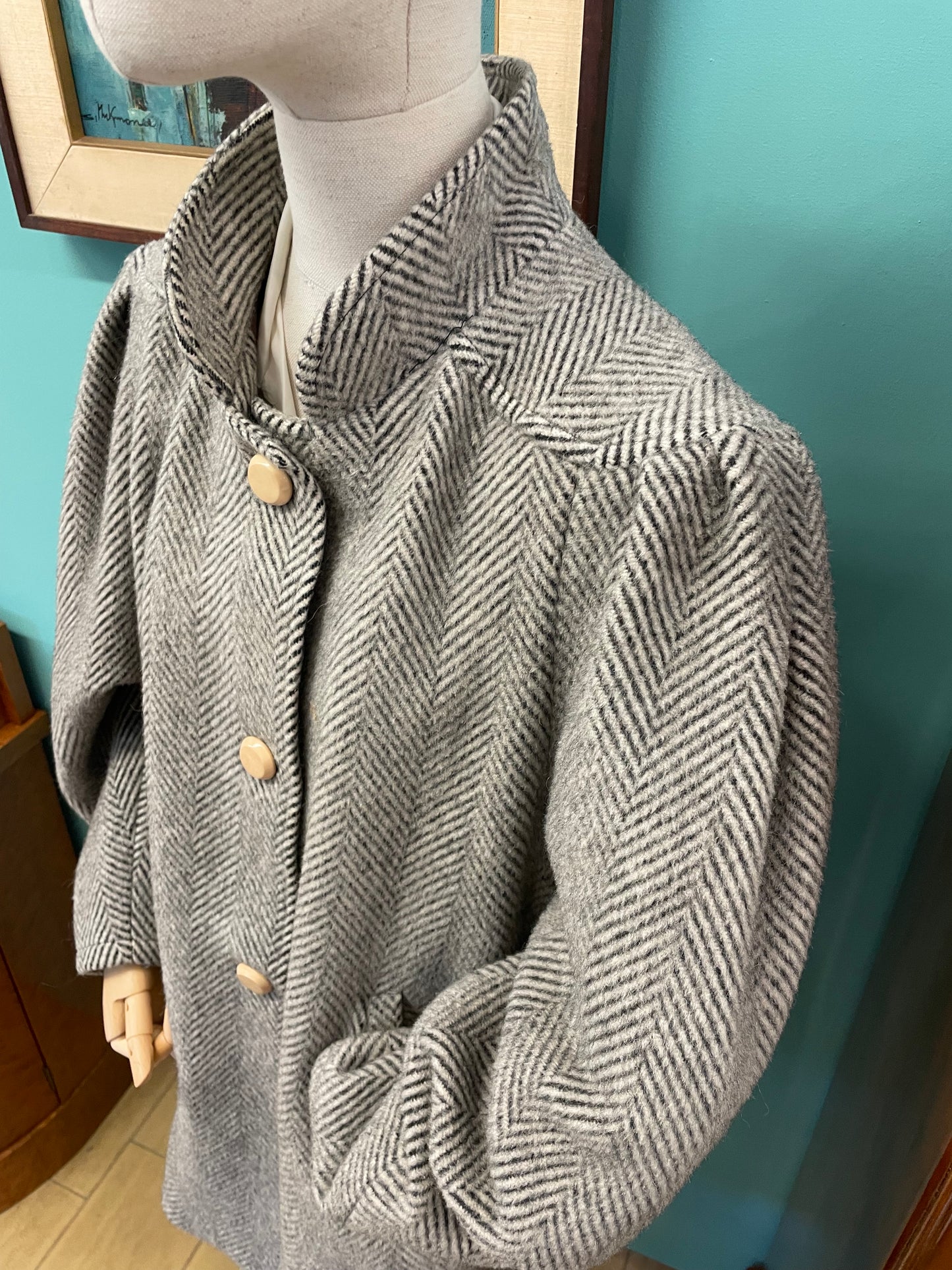 Cappotto anni 80 donna in misto lana spinapesce grigio e nero.