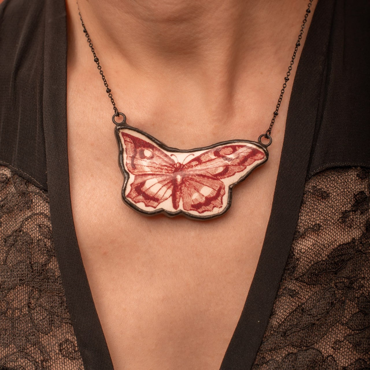 Collana con ciondolo farfalla grande
