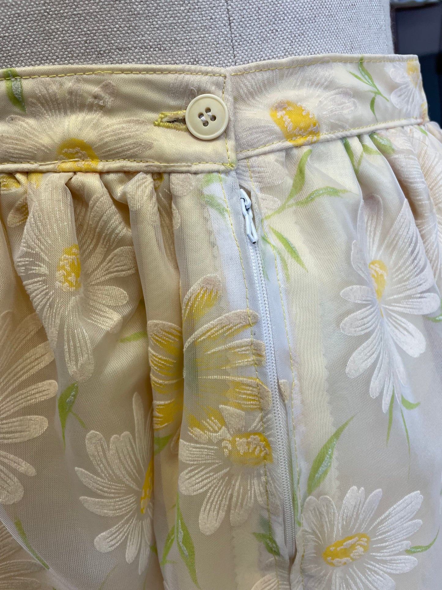 Gonna anni 70 in tulle con margherite