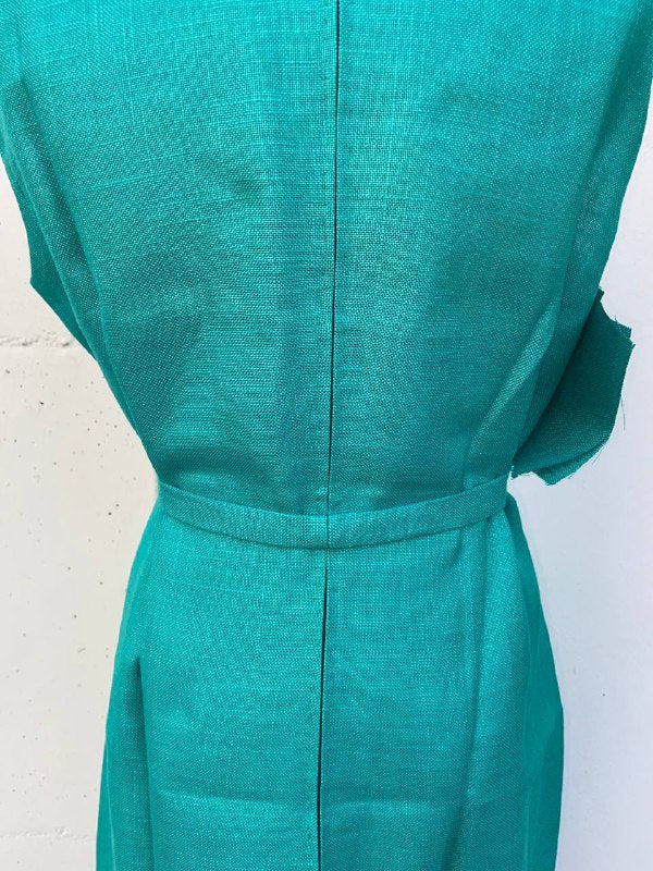 Abito sartoriale in lino smanicato - ricamato a mano - anni 60