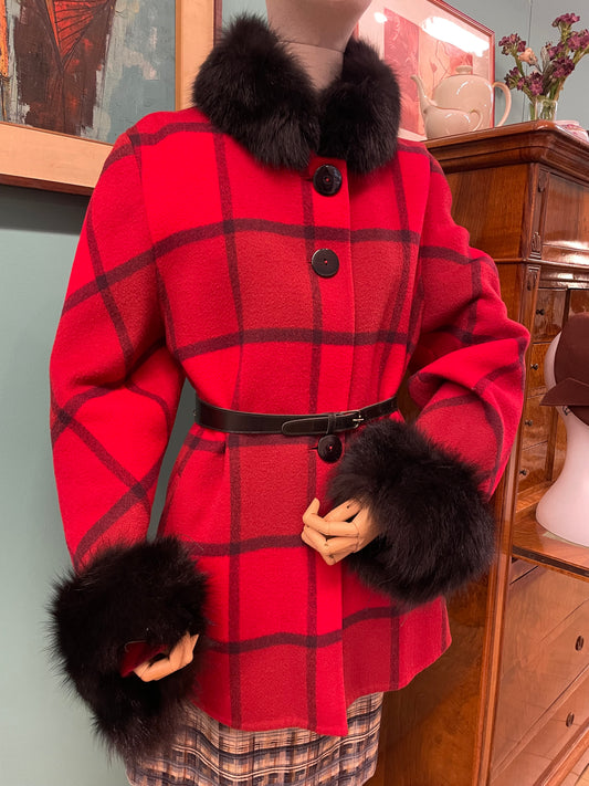 Cappotto anni 80 in pura lana vergine con fantasia a grandi quadrati rossi