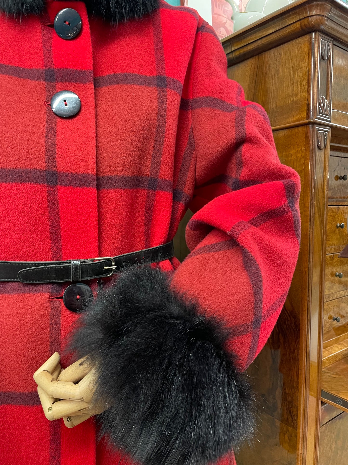 Cappotto anni 80 in pura lana vergine con fantasia a grandi quadrati rossi