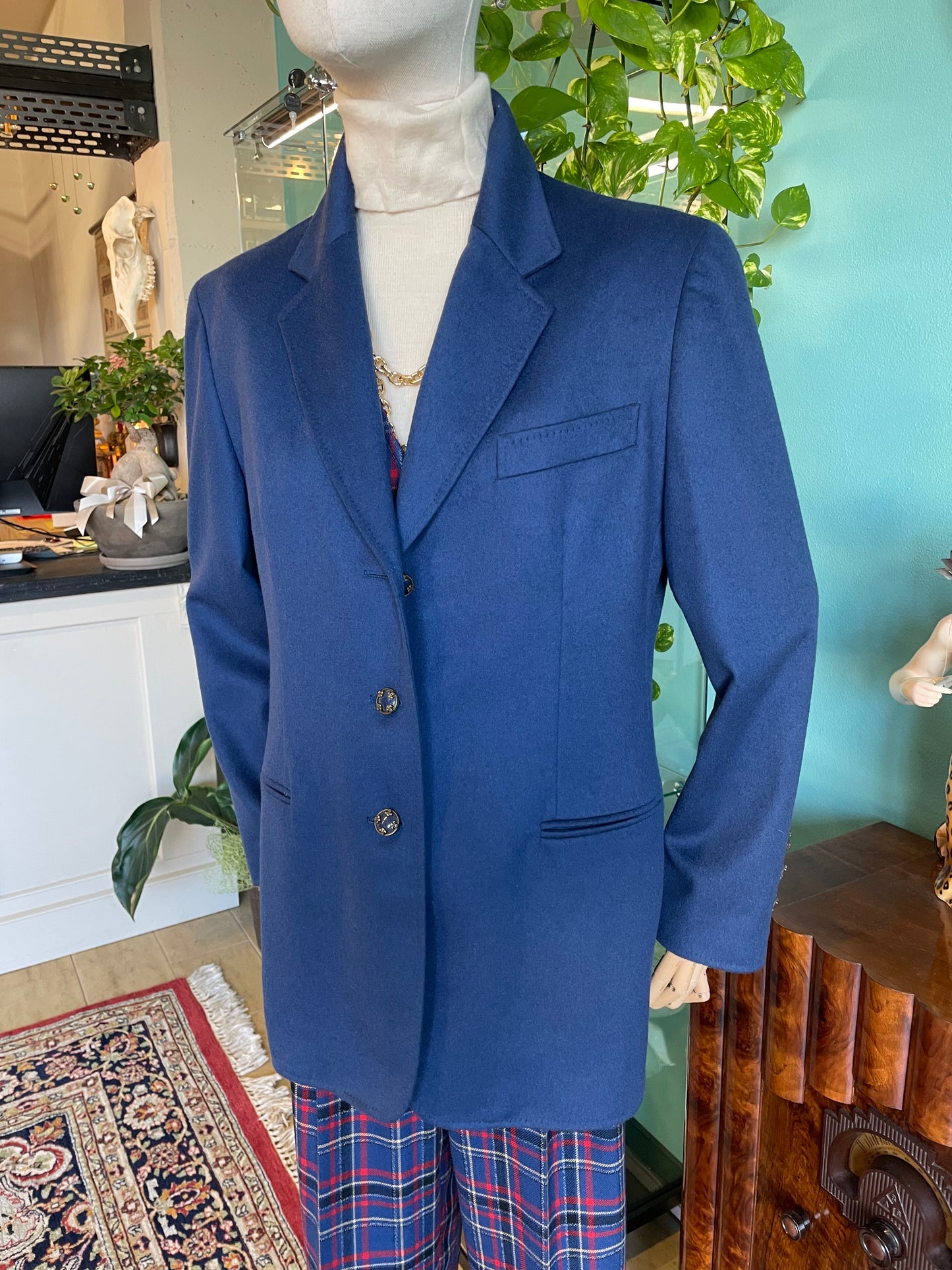 Completo 3 pezzi in pura lana vergine blu e scozzese - anni 90 - Made in Italy.