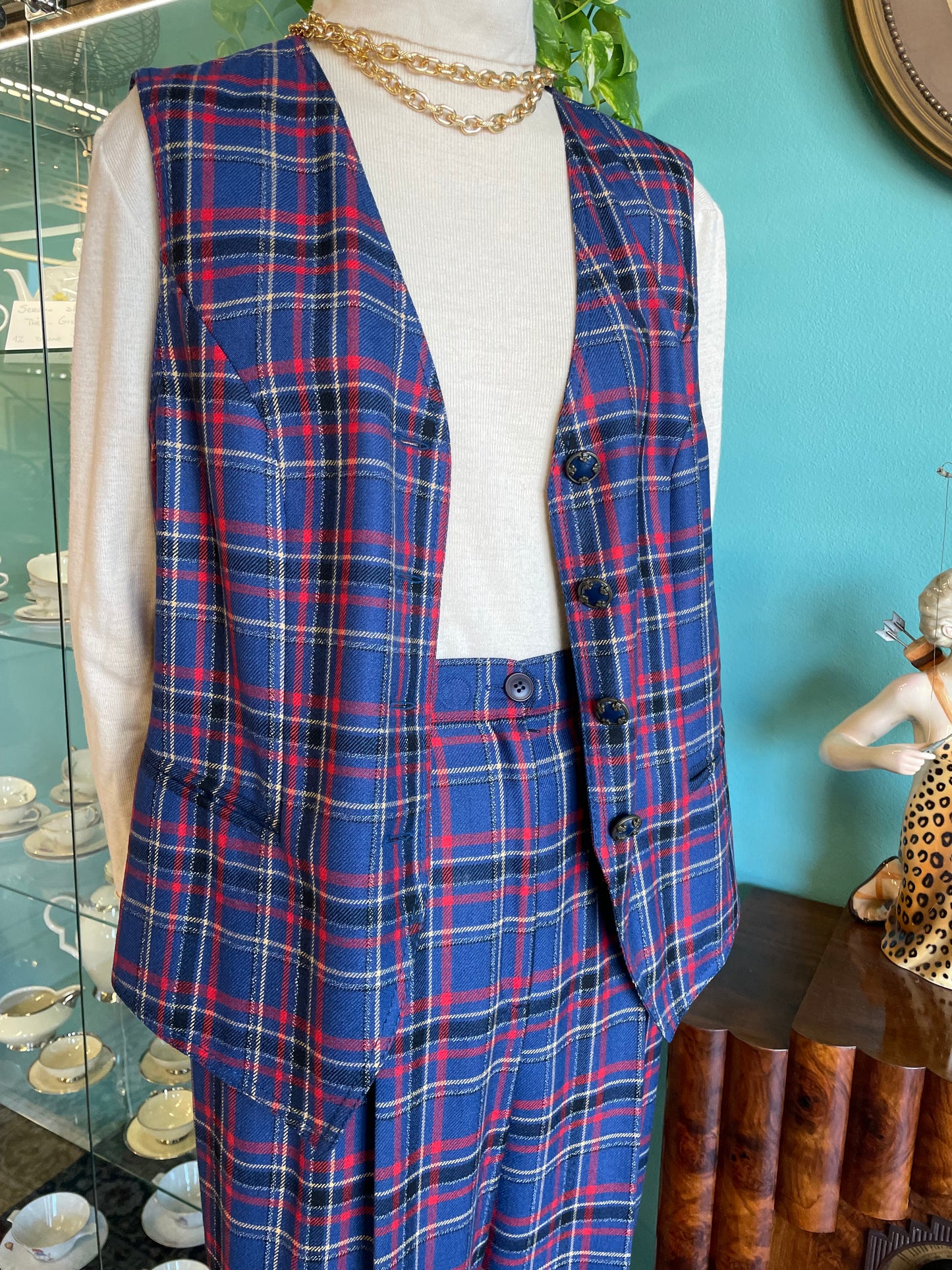 Completo 3 pezzi in pura lana vergine blu e scozzese - anni 90 - Made in Italy.