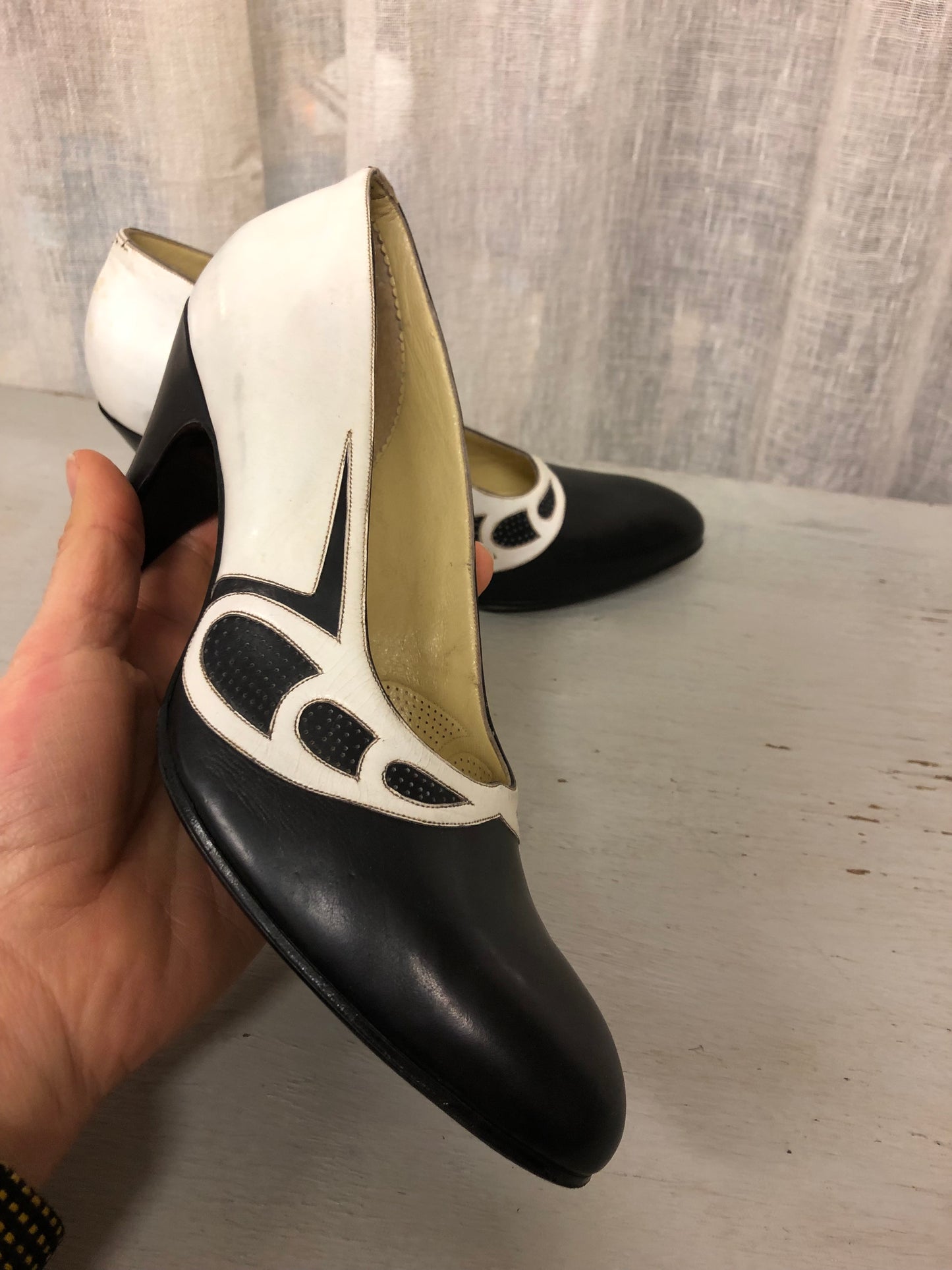 Décolleté in pelle anni 50 bicolore nr. 38,5