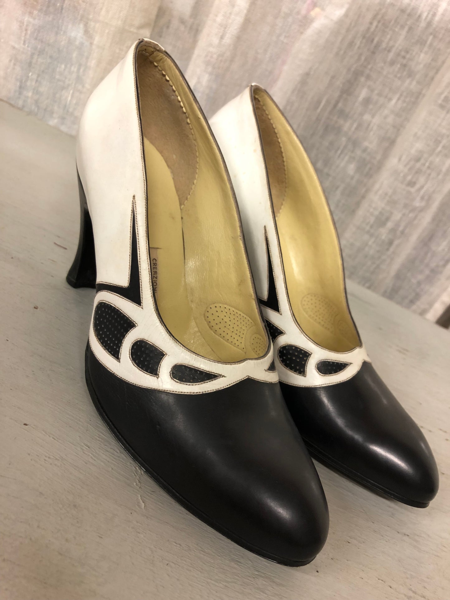 Décolleté in pelle anni 50 bicolore nr. 38,5