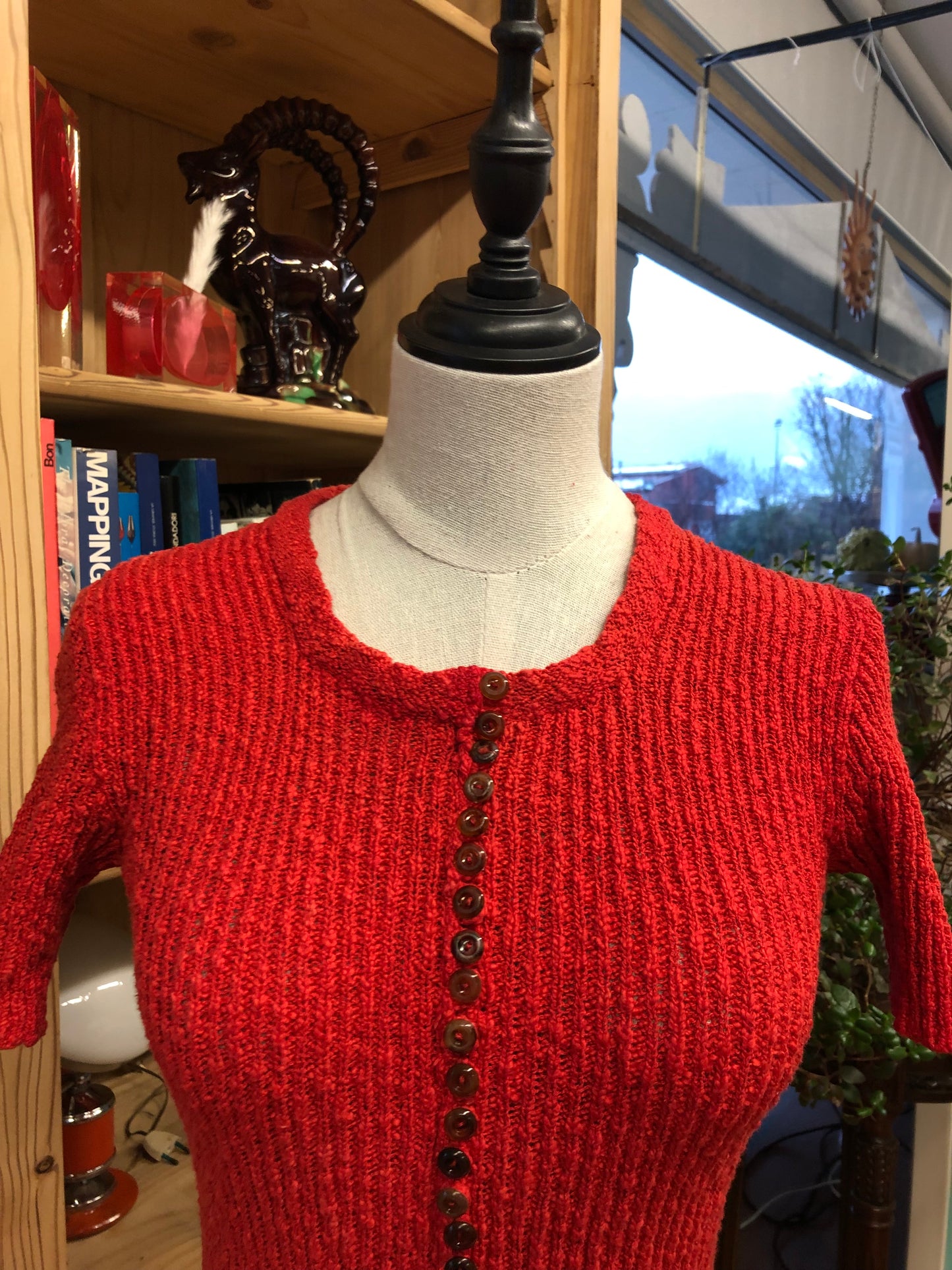 Abitino anni 60/70 in maglia bouclè color rosso ciliegia