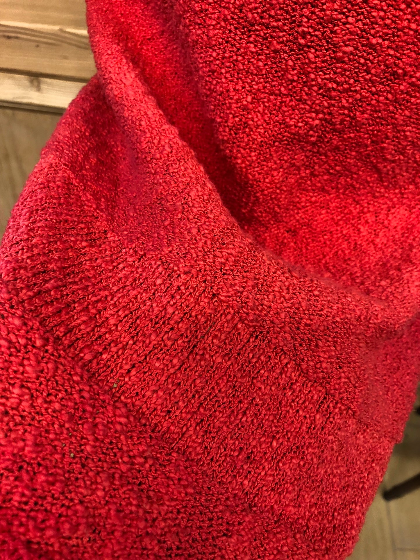 Abitino anni 60/70 in maglia bouclè color rosso ciliegia