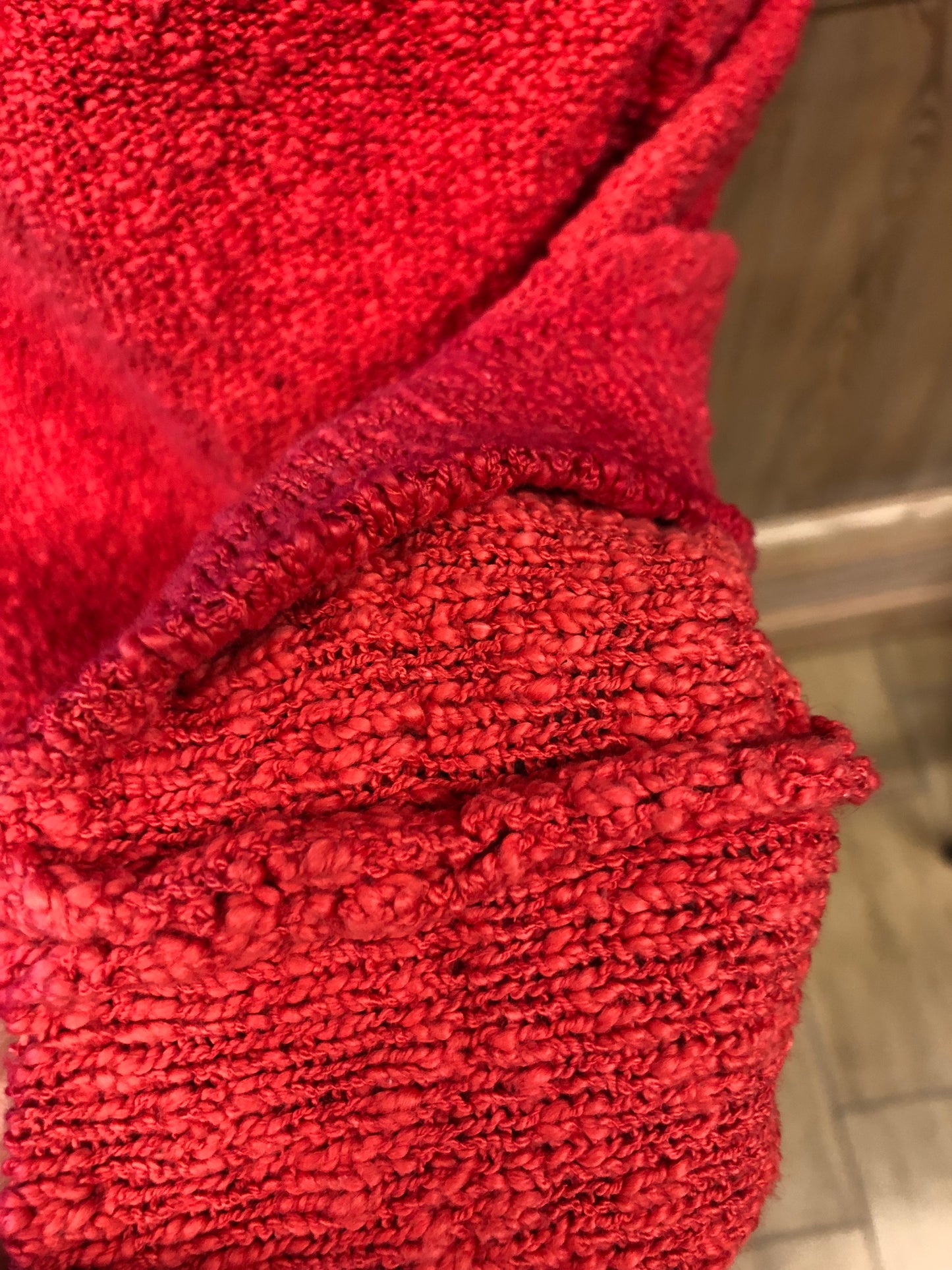 Abitino anni 60/70 in maglia bouclè color rosso ciliegia