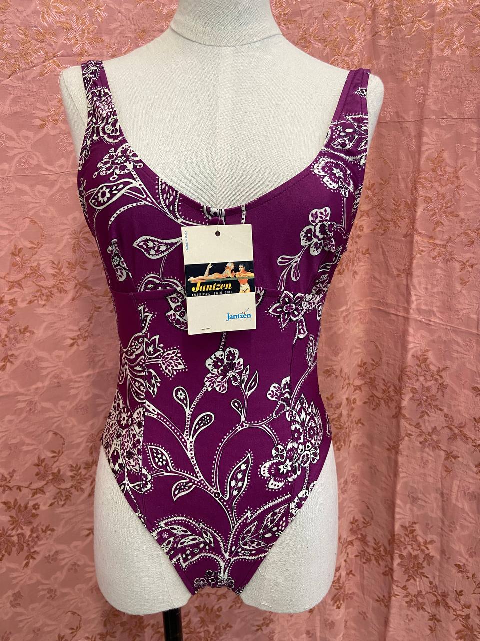 Costume intero viola Jantzen con motivo floreale e volant, tg.42, deadstock