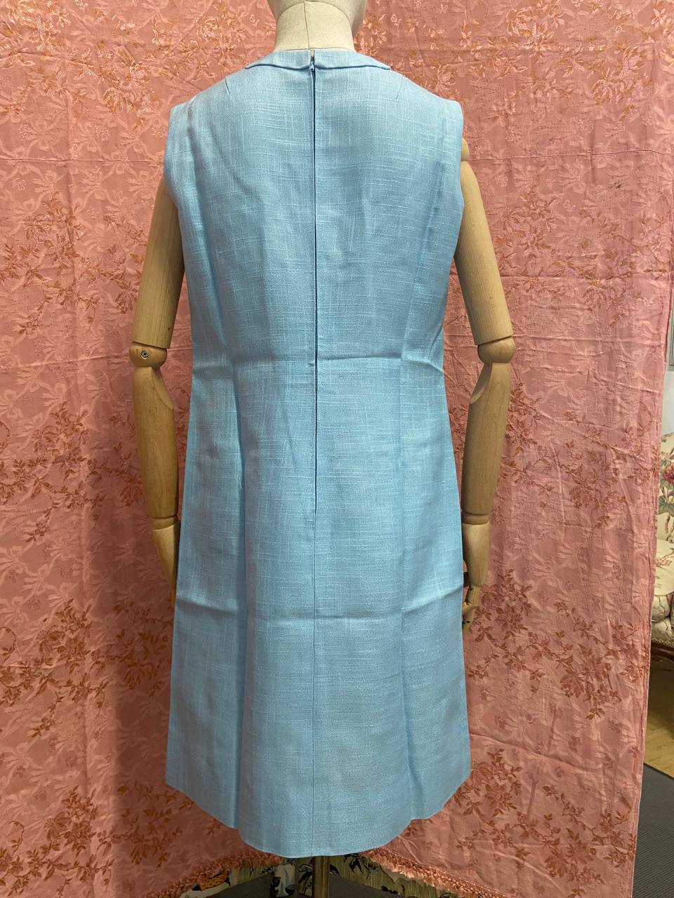 Abito smanicato in lino sartoriale - ricamato a mano - anni 60