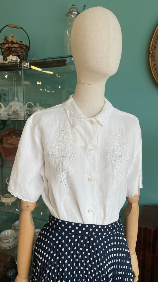 Camicia in cotone anni 50 - ricamata a mano. Tg.48/50