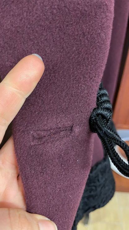 Giacca in lana sartoriale con bordatura in Astrakan nero