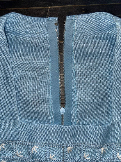 Abito smanicato in lino sartoriale - ricamato a mano - anni 60