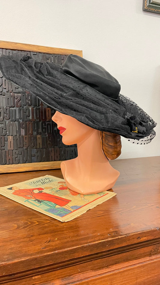 Cappello “Marzi” nero modello anni 50