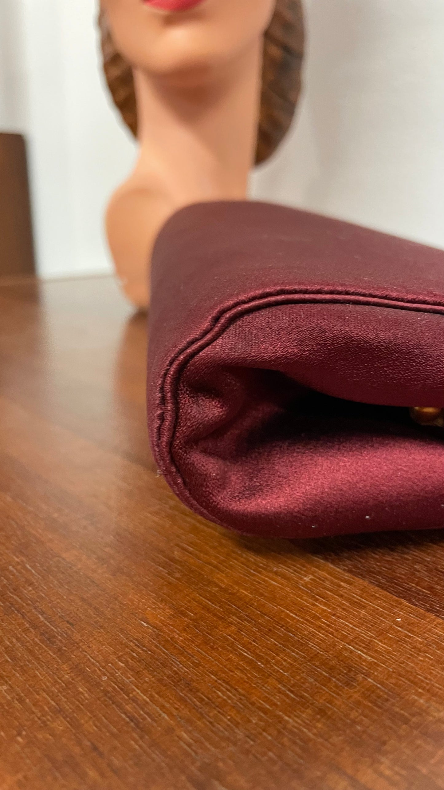 Borsetta fine anni 50 in seta e velluto col.bordeaux