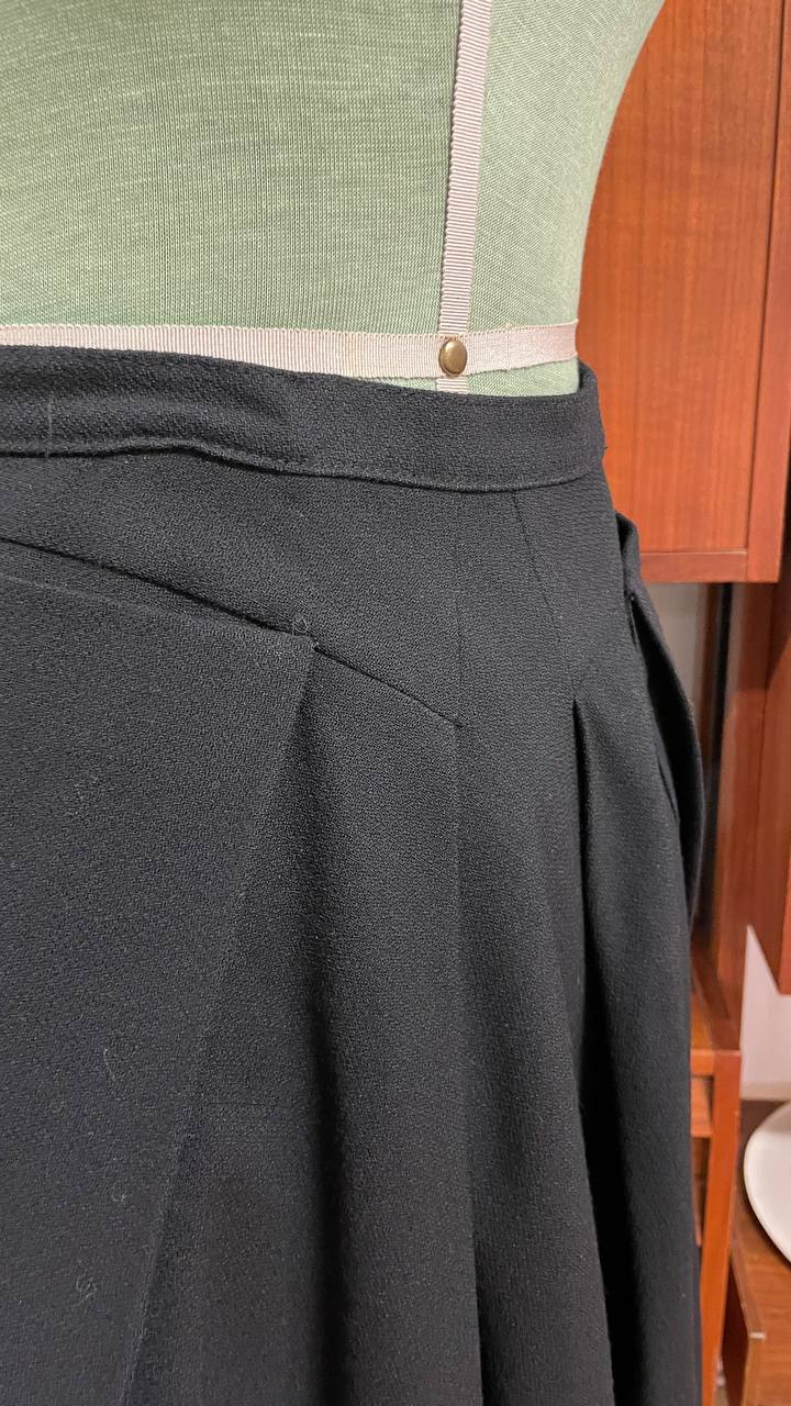 Gonna nera in gabardine tg.48/50  - modello anni 40