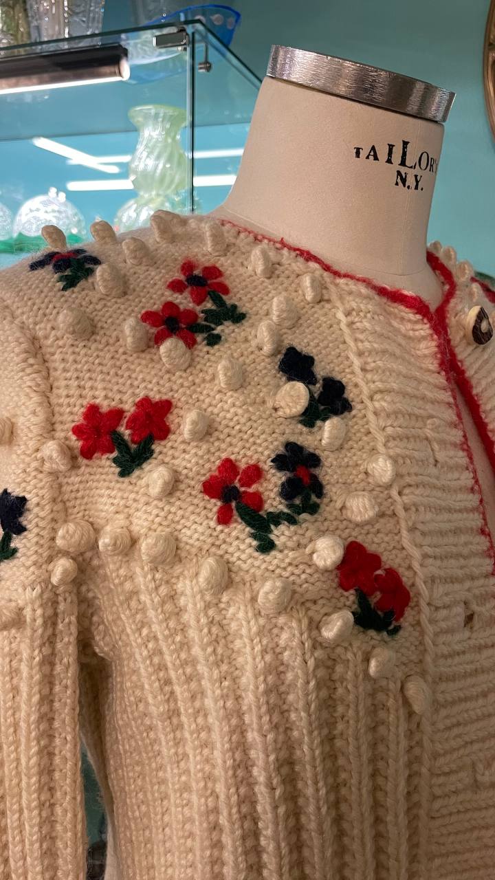 Cardigan Tirolese realizzato a mano in pura lana - Tg.S/M